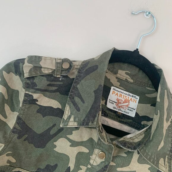 Green Camo Military-Style Epaulettes Button-Up Shirt - Picture 4 of 6